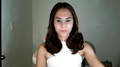 chelly4u69 online show from June 5, 2:29 am