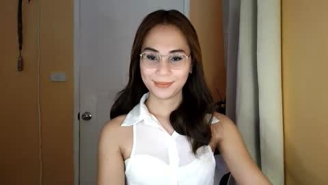 chelly4u69 online show from February 17, 10:58 am