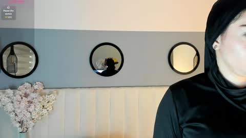 chelsea_bolton_ online show from April 21, 12:23 pm