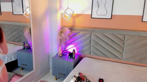 chelsea_bolton_ online show from December 18, 1:06 pm