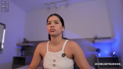chelsey_hudson online show from October 13, 11:56 am