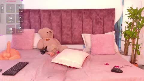   online show from March 13, 7:17 pm