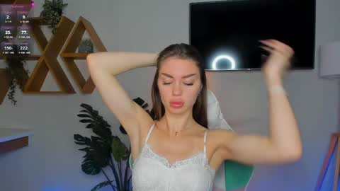 Cherry  Kiss online show from June 3, 7:00 am