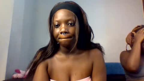 Fafa online show from March 25, 10:00 am