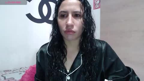 Snapshot of cherry_hc chatting on October 19, 7:40 pm Nezumy Rey  online show from October 19, 7:40 pm