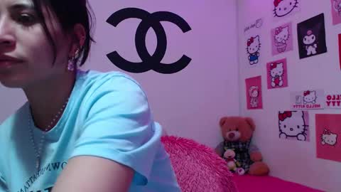 Snapshot of cherry_hc chatting on February 1, 10:55 pm Nezumy Rey  online show from February 1, 10:55 pm