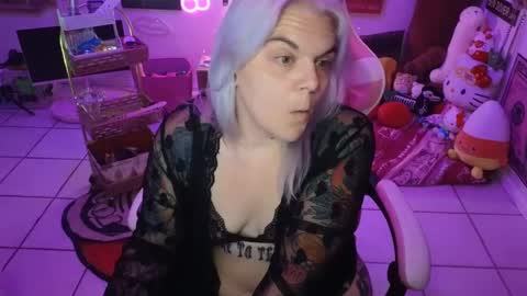 CherryBombBomb online show from January 6, 7:31 am