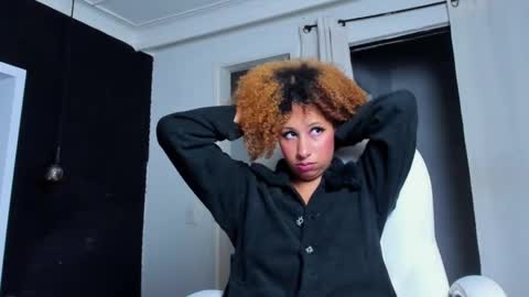 cherryblobble online show from January 12, 6:39 am