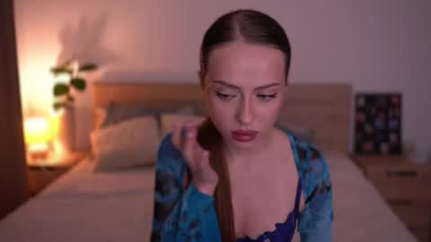 Alisha online show from February 3, 12:18 am