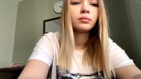 Lei online show from February 3, 8:18 am