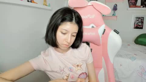 cherrycute666 online show from May 9, 1:33 am