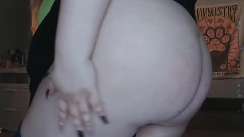 CherryXGirlll online show from December 12, 6:36 am