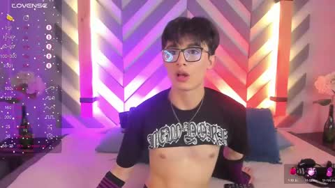 Snapshot of cherryy_boy chatting on February 18, 7:09 pm Matias online show from February 18, 7:09 pm