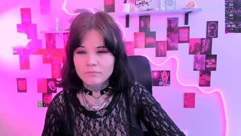 Your cutie online show from May 3, 8:53 am