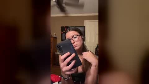 cheyenne_p online show from August 7, 2:10 am