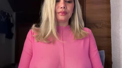 sexypau online show from November 15, 10:00 pm