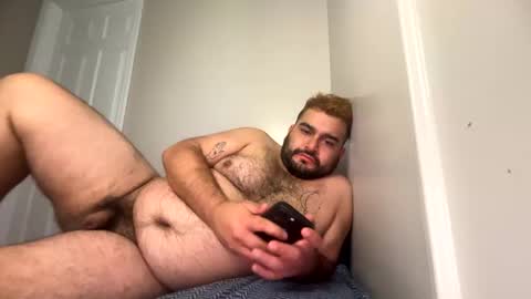 Snapshot of chillcub130895 chatting on October 18, 4:00 pm chillcub130895 online show from October 18, 4:00 pm