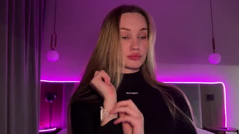 Goddess Vika - owner of all ur money online show from December 1, 3:21 pm