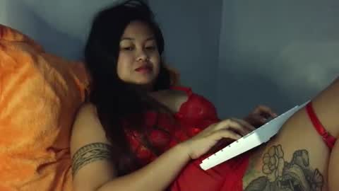 Hotmami online show from February 23, 7:05 pm