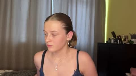 Chanelle online show from April 21, 1:07 pm