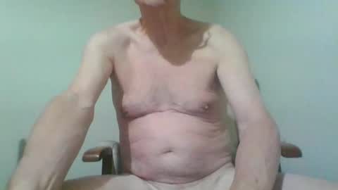 chipper341596 online show from April 24, 8:33 pm