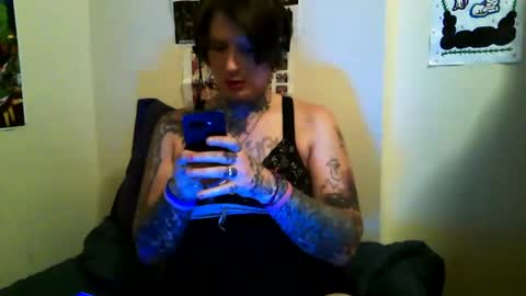 chl0efromthestars online show from October 23, 3:19 am