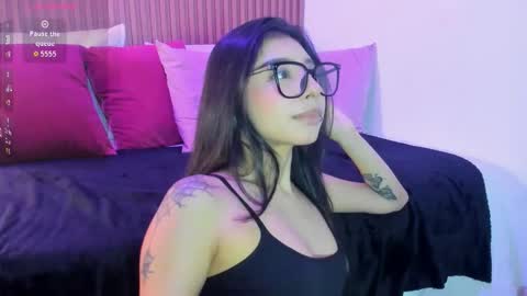 chloe_bluee_ online show from March 4, 11:29 am