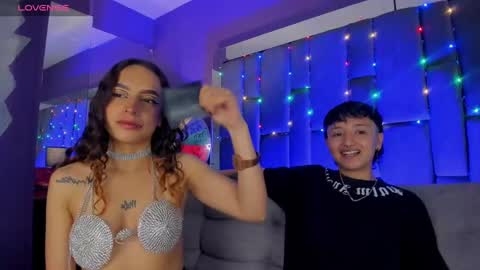 Isabella curly hair - Anastasia short hair  online show from January 4, 5:05 pm