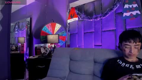 Isabella curly hair - Anastasia short hair  online show from December 18, 12:21 am