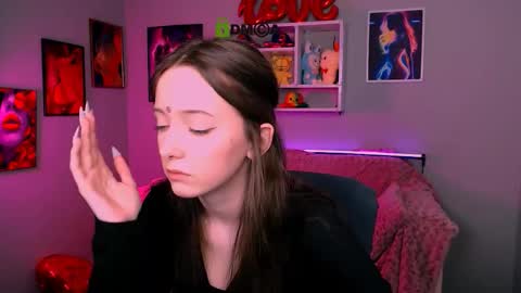 chloe_ley online show from March 11, 2:42 pm