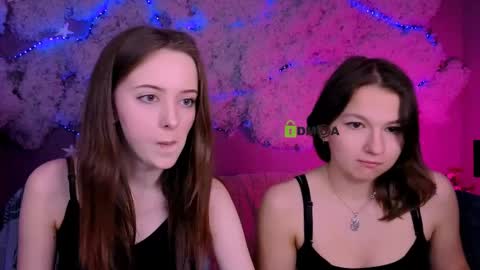 chloe_ley online show from April 9, 12:44 pm