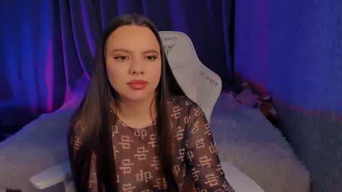Chloe online show from June 17, 8:47 pm