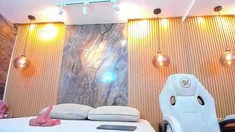  CHLOE  online show from November 27, 8:16 pm