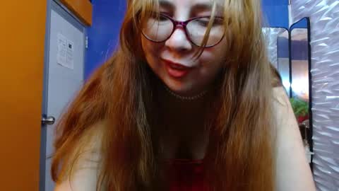 chloe_prg online show from March 5, 3:51 pm