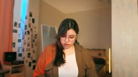 Sendy online show from March 19, 4:51 am