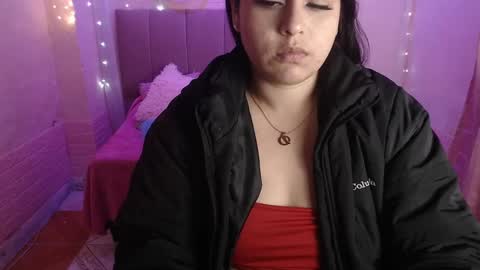 Snapshot of chloe_smith5 chatting on October 17, 3:27 pm chloe_smith5 online show from October 17, 3:27 pm