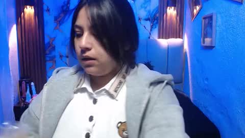 chloe_smith5 online show from February 16, 1:20 pm