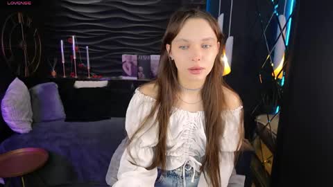 Chloe online show from April 24, 9:06 pm