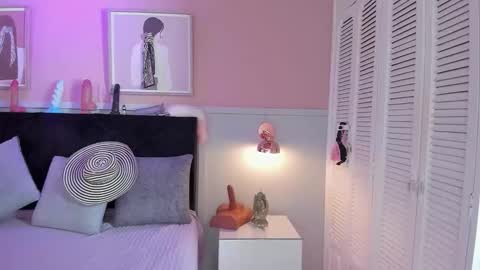   online show from September 19, 8:12 pm