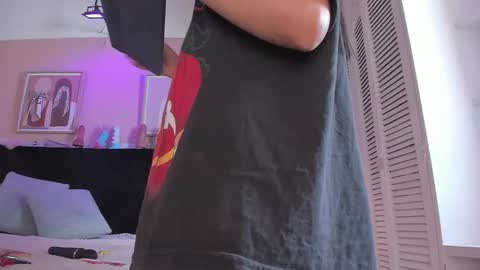   online show from September 17, 7:50 pm