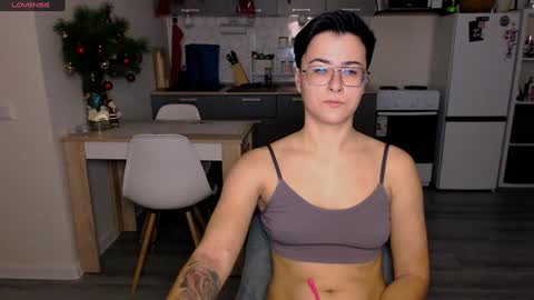 Eva and Sandra online show from December 25, 9:02 am