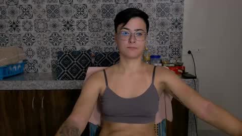 Eva and Sandra online show from March 7, 5:38 pm