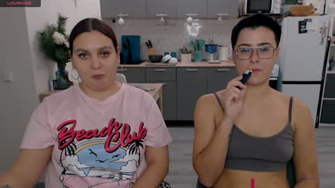 Eva and Sandra online show from December 19, 5:50 pm