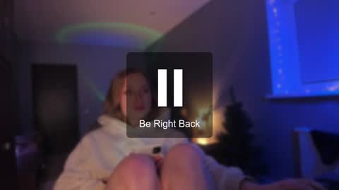 chloegins online show from December 19, 4:34 am