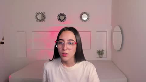 chloehil2 online show from February 13, 8:24 pm