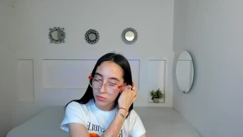 chloehil2 online show from March 9, 7:59 pm