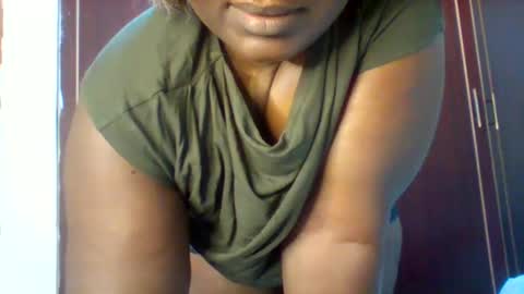 chocobabe002 online show from April 21, 2:15 am