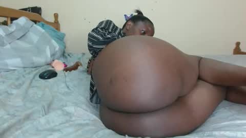 chocolatebony_ online show from November 14, 5:26 pm