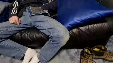 chris526520 online show from December 18, 1:23 pm