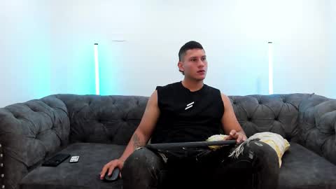 Chris Diamond online show from January 10, 10:15 pm